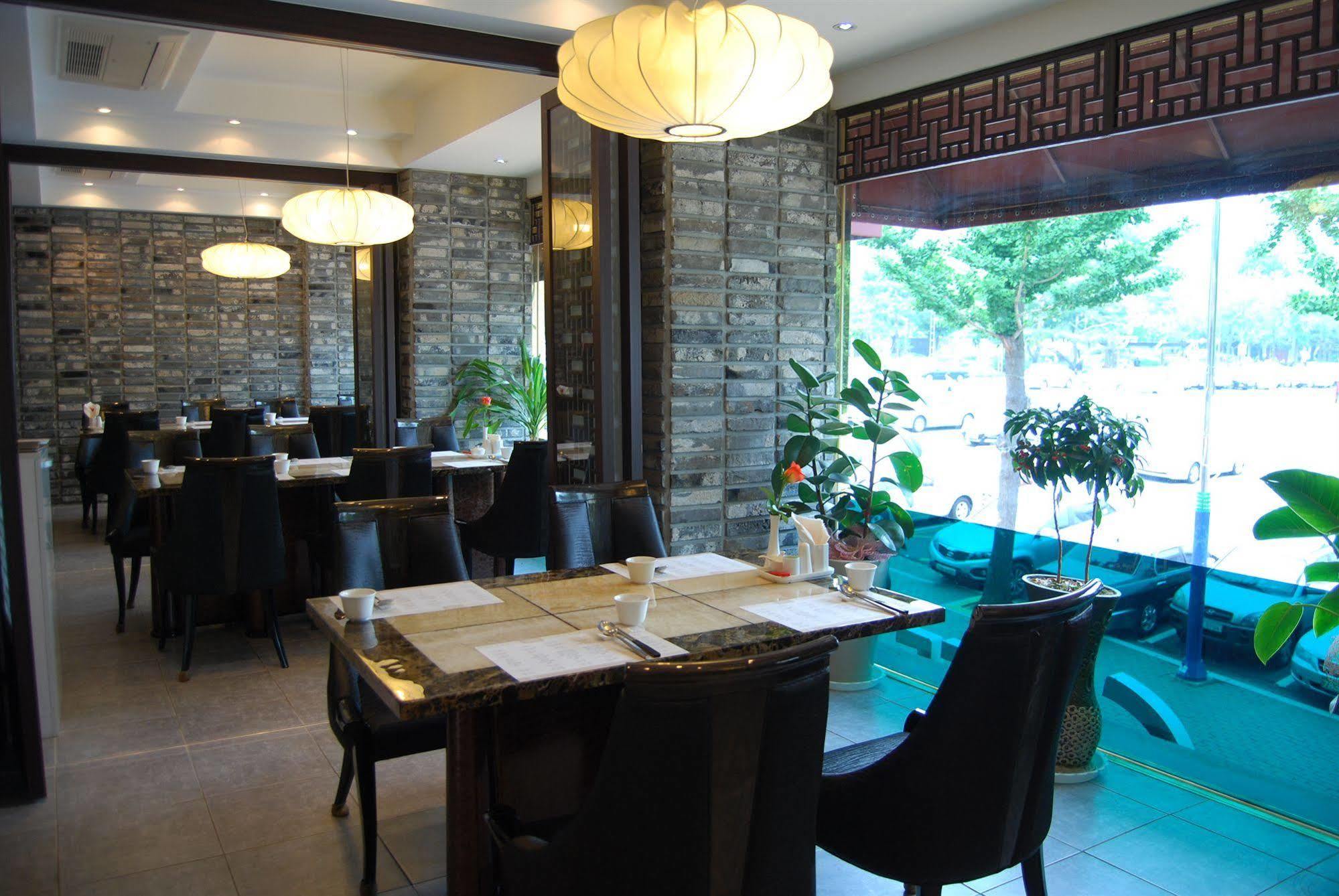 Arirang Tourist Hotel Changwon Buitenkant foto